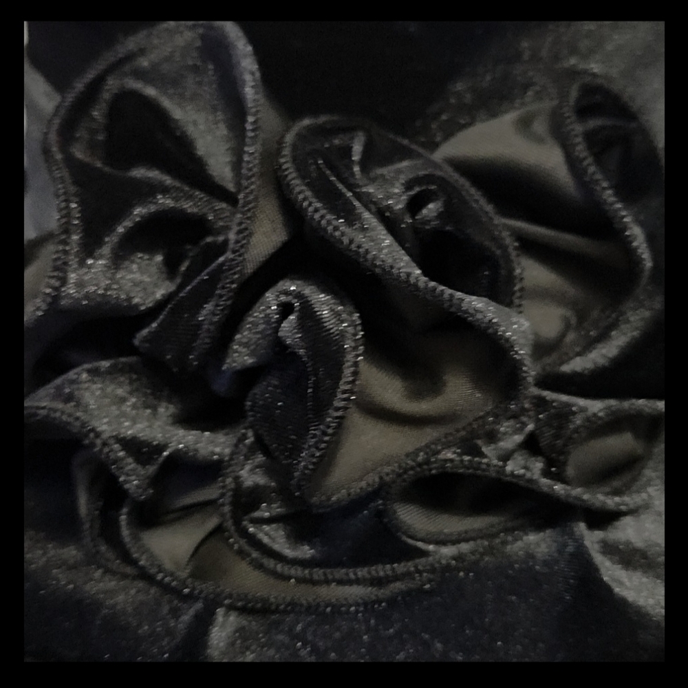 NEW! Elegant Black Velvet Hat - Picture 8 of 10